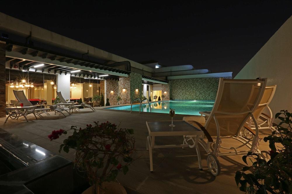 Park Inn By Radisson Najran Exterior photo